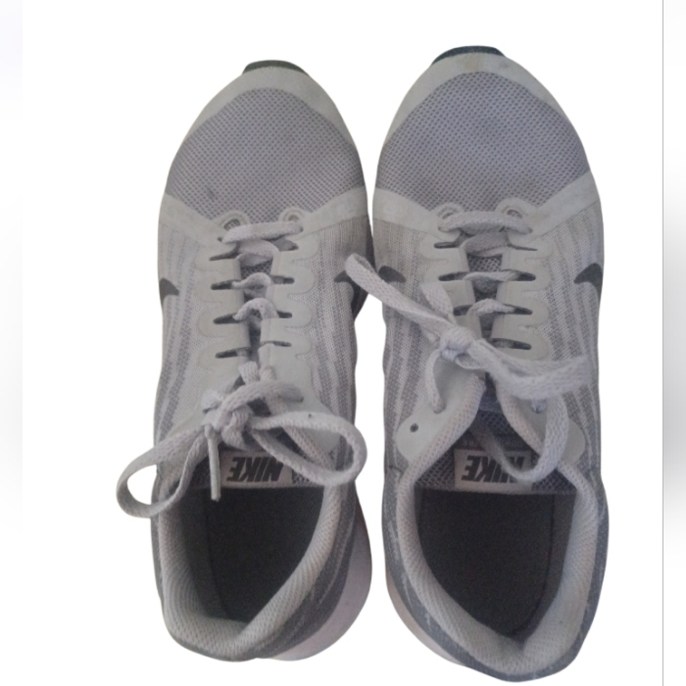 Nike Downshifter Gray Youth Boys (7) Running Shoes Excellent Condition